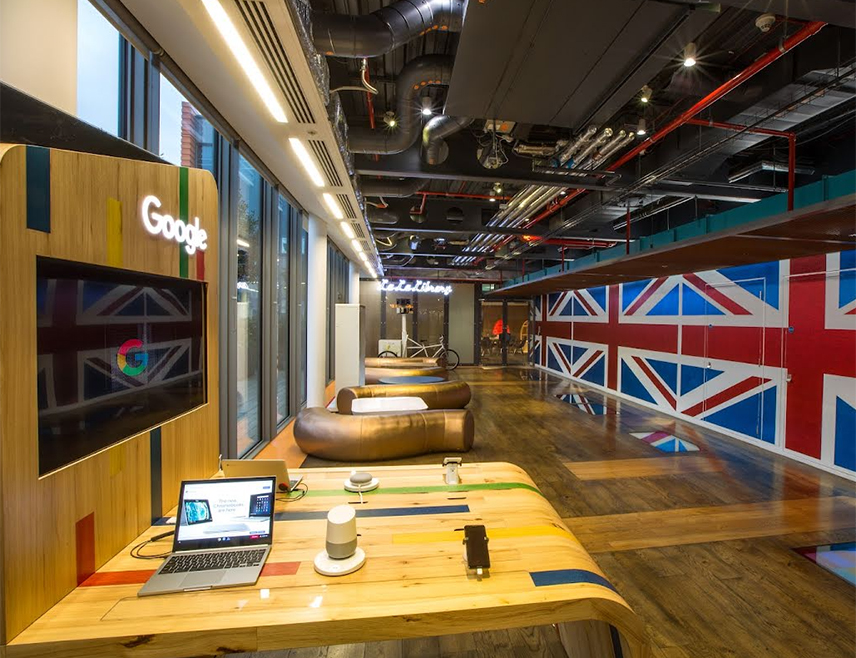 ЛОНДОН, 16. АПРИЛА /СРНА/ - У Великој Британији је око 250.000 компанија поднијело тужбу против америчког технолошког гиганта "Гугл" због наводно прескупог онлајн оглашавања и траже одштету од пет милијарди фунти.