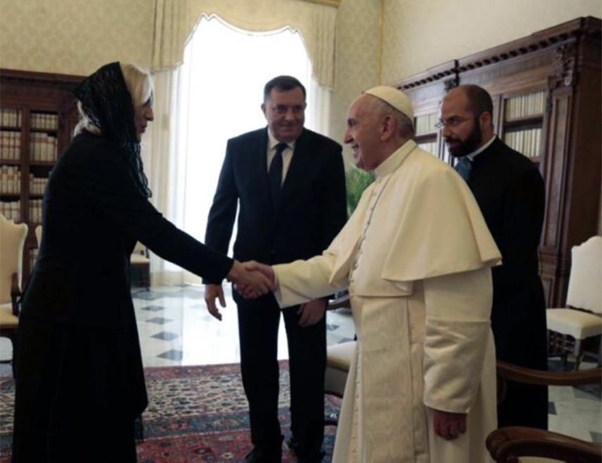 SARAJEVO, APRIL 21 /SRNA/ - Serb Member and Chairwoman of the BiH Presidency Željka Cvijanović sent a telegram of condolence on the occasion of the death of Pope Francis, pointing out that with his departure, the Roman Catholic Church was left without a great and wise spiritual leader who was sincerely dedicated to justice, peace and coexistence.