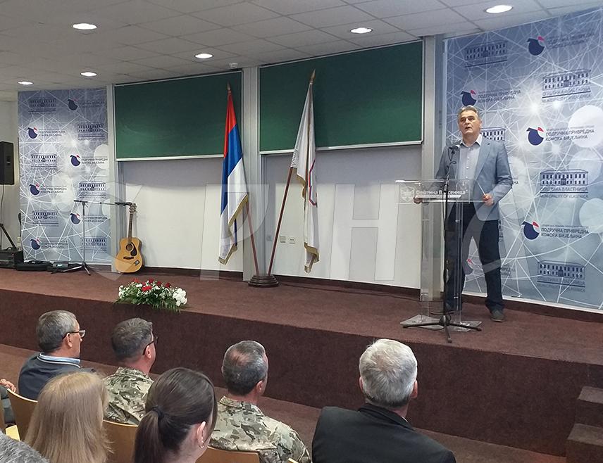 ВЛАСЕНИЦА, 21. АПРИЛА /СРНА/ - Обрасци страдања српског народа увијек су били исти - наредбодавци су били страни окупатори, а извршиоци домаћи помагачи, изјавио је аутор монографије "Страдање Срба власеничког краја у 19. и 20. вијеку" Миленко Станић на академији поводом 33 године од ослобођења Власенице у Одбрамбено-отаџбинском рату.