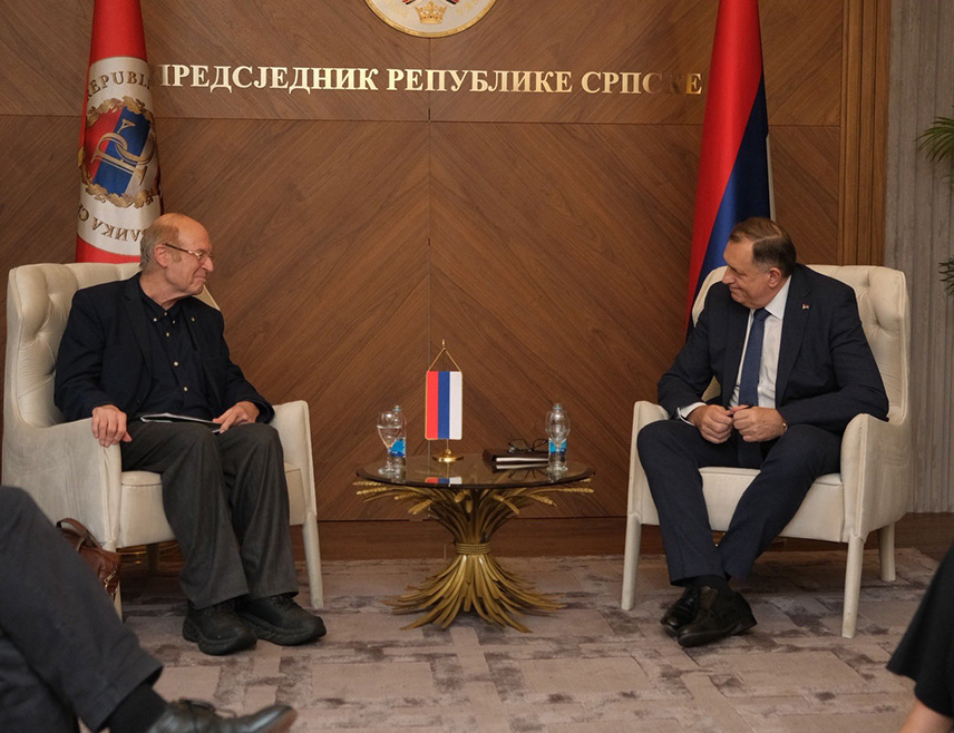 БАЊАЛУКА, 23. АПРИЛА /СРНА/ - Предсједник Републике Српске Милорад Додик разговарао је данас са експертом за истраживање Холокауста Гидеоном Грајфом и истакао да концентрациони логор Јасеновац не смије бити предмет намјерног искривљавања и порицања историје.