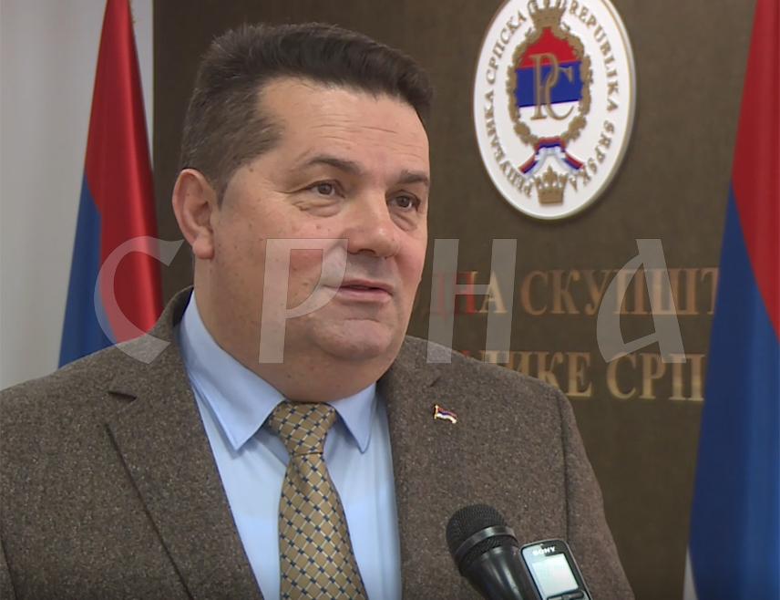 БАЊАЛУКА, 23. АПРИЛА /СРНА/ - Предсједник Народне скупштине Републике Српске Ненад Стевандић истакао да је Српска изабрала мир, дијалог и преговоре као излаз из велике кризе у БиХ.