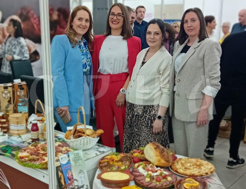 СОКОЛАЦ, 24. АПРИЛА /СРНА / - Tуристичка организација општине Соколац учествује на дводневном 14. Међународном сајму туризма и гастрокултуре "Бијељина-Турист 2025", представљајући туристичке понуде ове општине, рекла је Срни вршилац дужности директора ове организације Бојана Марковић.