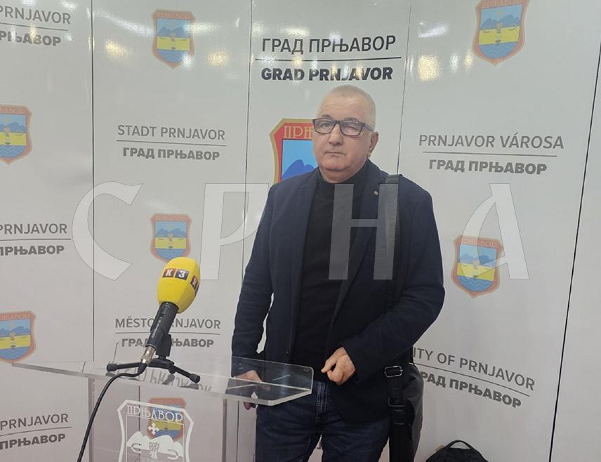 ПРЊАВОР, 24. АПРИЛА /СРНА/ - Градска организација слијепих и слабовидих из Прњавора по оствареним резултатима налази се у самом врху међу 22 организације које дјелују у оквиру Савеза слијепих Републике Српске, изјавио је данас у Прњавору предсједник овог савеза Бранко Сузић.