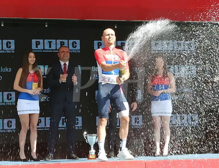 ЗВОРНИК, 24. АПРИЛА /СРНА/ - Душан Рајовић из Србије побједник је друге етапе 19. Међународне бициклистичке трке "Београд-Бањалука", која се возила данас од Обреновца до Зворника.