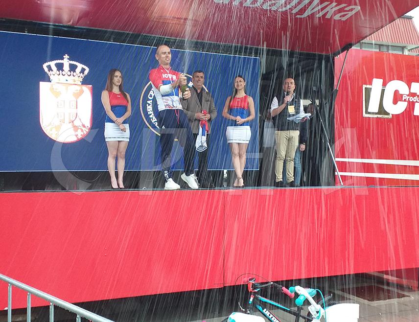 ВЛАСЕНИЦА, 25. АПРИЛА /СРНА/ - Новозеланђанин Пол Рајт побједник је треће етапе 19. Међународне бициклистичке трке "Београд-Бањалука", која се возила од Братунца до Власенице.