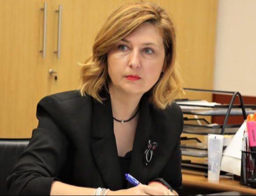 САРАЈЕВО, 25. АПРИЛА /СРНА/ - Кантонално тужилаштво предложило је Општинском суду у Сарајеву да ухапшеној министарки за рад, социјалну политику, расељена лица и избјеглице Кантона Сарајево Енди Павић Печенковић буду одређене мјере забране обављања посла министра.