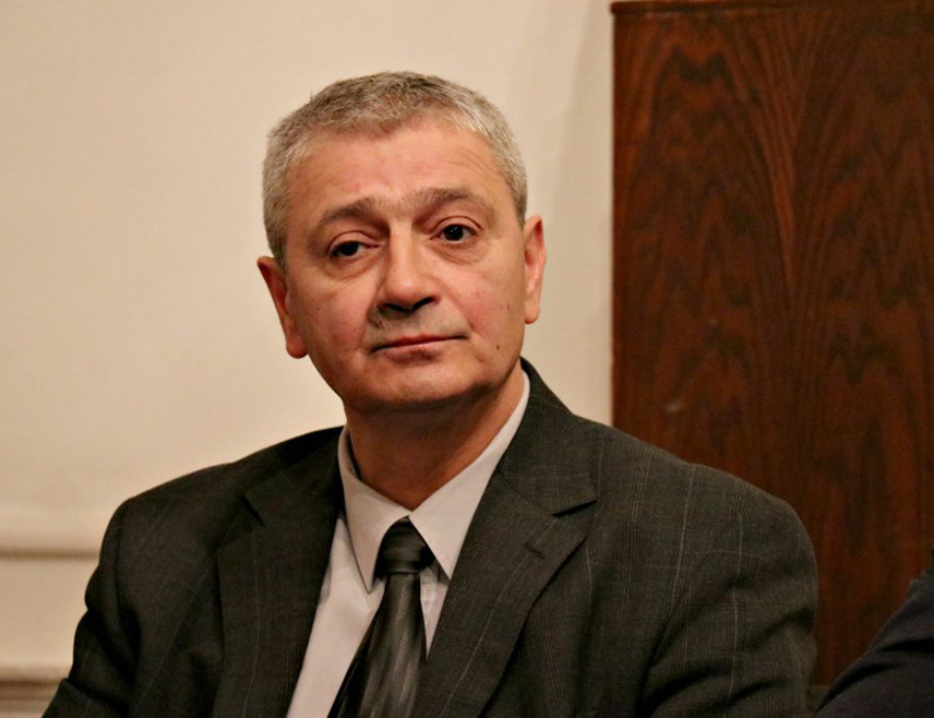 БЕОГРАД, 26. АПРИЛА /СРНА/ - Историчар Радован Калабић истакао је да је веома значајна одлука власти Републике Српске и Србије да у Доњој Градини заједнички обиљеже Дан сјећања на жртве усташког геноцида над Србима, Јеврејима и Ромима у Независној Држави Хрватској /НДХ/ и осам деценија од пробоја логораша из Јасеновца, јер овај велики догађај не смије бити заборављен.