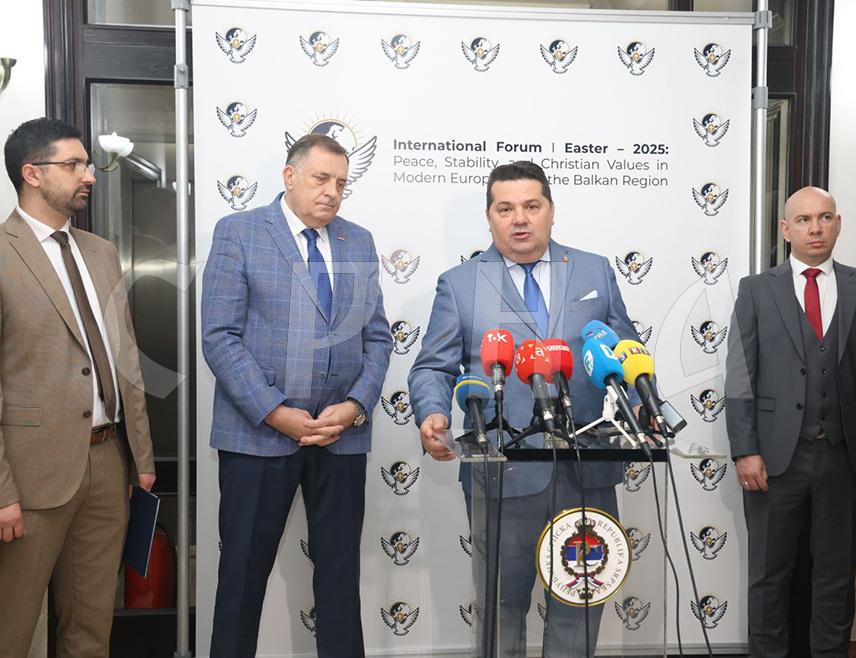 BANJA LUKA, APRIL 26 /SRNA/ - Speaker of the Republika Srpska National Assembly Nenad Stevandić said that Banja Luka is becoming a center where sovereign and free people gather, and a place where free thought exists and democratic values are preserved.