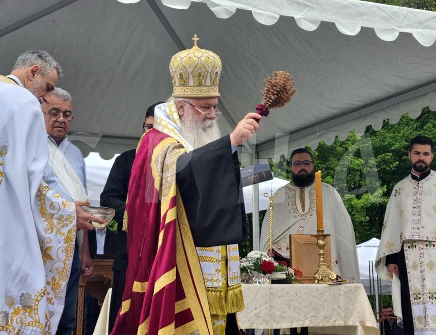 ИСТОЧНО НОВО САРАЈЕВО, 27. АПРИЛА /СРНА/ - Његово високопреосвештенство митрополит дабробосански Хризостом данас је освештао темеље будућег храма Свете великомученице Марине - Огњене Марије у Миљевићима у Источном Новом Сарајеву, а у обраћању окупљеним вјерницима пожелио да то буде храм молитве, заједништва, љубави и вјере.