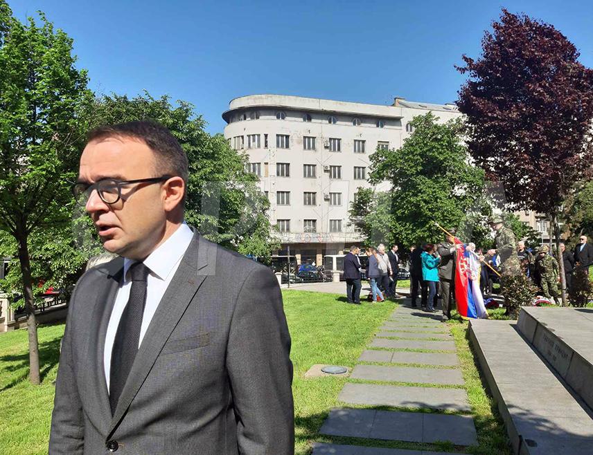 БЕОГРАД, 28. АПРИЛА /СРНА/ - Амбасадор БиХ у Србији Александар Врањеш истакао је да је за српски народ данас, када трпи велике притиске, јако важно сјећање на жртву Гаврила Принципа, за све оно што је учинио за Србе.