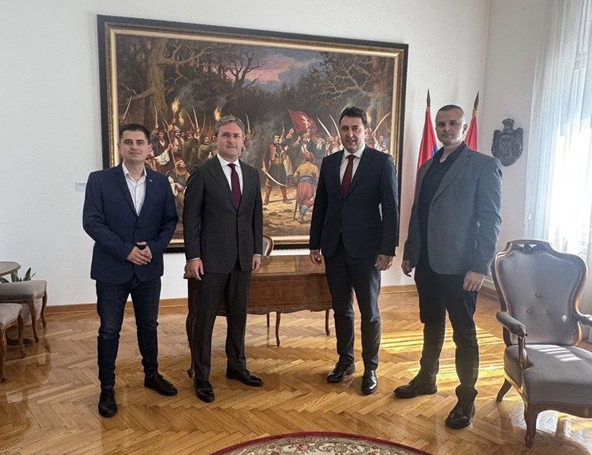 СОКОЛАЦ, 29. АПРИЛА /СРНА/ - Начелник соколачке општине Страхиња Башевић изјавио је да је посјета Београду потврда чврстих и нераскидивих веза српског народа гдје год да живи и доказ братског односа, што треба његовати.