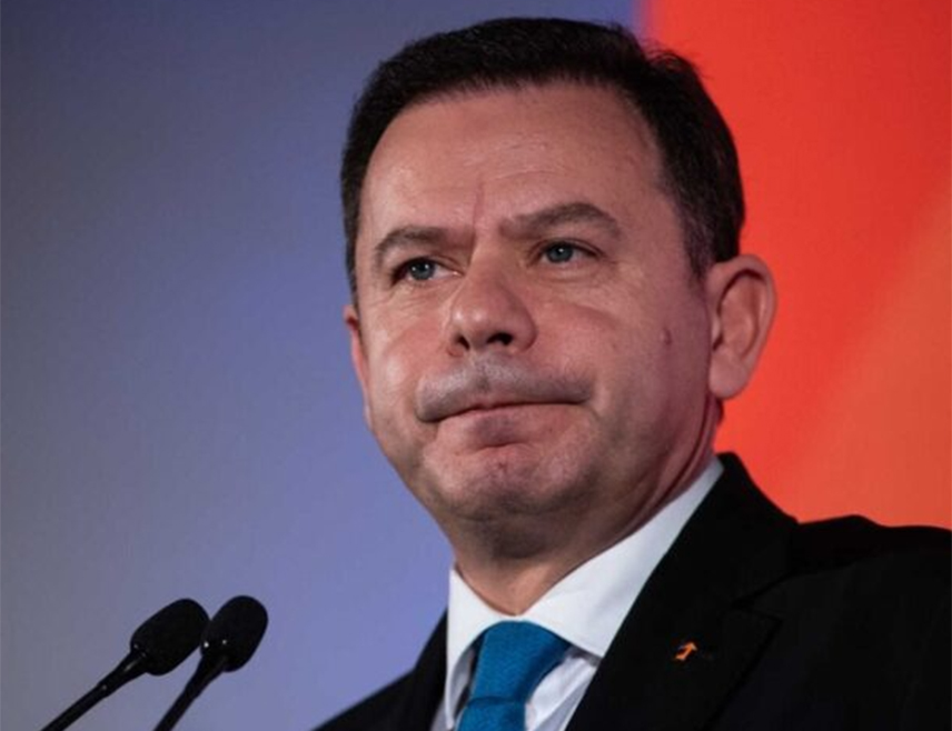 ЛИСАБОН, 29. АПРИЛА /СРНА-Ројтерс/ - Португалски премијер Луис Монтенегро затражио је од европске Агенције за сарадњу енергетских регулатора да проведе независну истрагу о великом нестанку струје у Шпанији и Португалији.