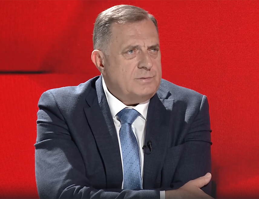 БАЊАЛУКА, 30. АПРИЛА /СРНА/ - Предсједник Републике Српске Милорад Додик истакао је вечерас да муслимани неће успјети да Бањалуку угурају у џамахирију.