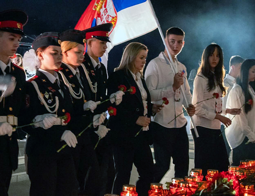 ИСТОЧНА ИЛИЏА, 2. МАЈА /СРНА/ - Ученици Средњошколског центра "Источна Илиџа" присуствоваће војној паради у Москви 9. маја, поводом обиљежавања 80 година од побједе над фашизмом.