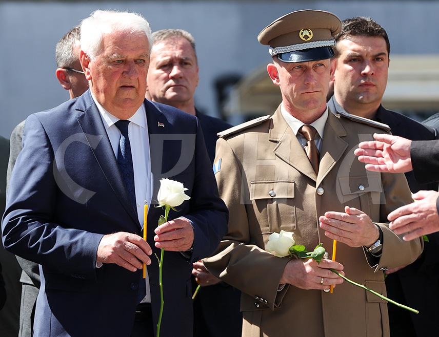 EAST SARAJEVO, MAY 3 /SRNA/ - There will be no reconciliation until the crimes against Serbs in the past war are acknowledged, said the envoy of the Serb member and chairman of the BiH Presidency Boško Tomić, expressing regret that no one has yet been held accountable for the massacre of JNA members in Dobrovoljačka Street in Sarajevo.