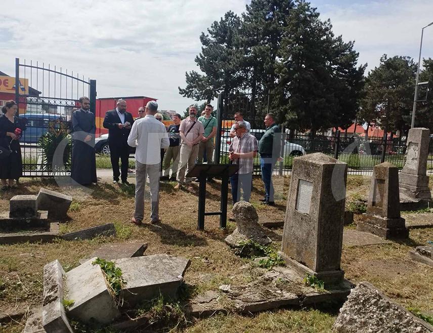 BIJELJINA, MAY 4 /SRNA/ - At the Jewish cemetery in Bijeljina, a memorial service was held today for 223 Jews from Semberija, killed during the Holocaust in the Second World War.