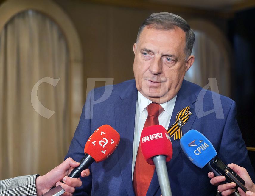 МОСКВА, 10. МАЈА /СРНА/ - Предсједник Републике Српске Милорад Додик састаће се данас у Москви са предсједником Јужне Осетије Аланом Гаглоевим, потврђено је Срни у Представништву Републике Српске у Москви.