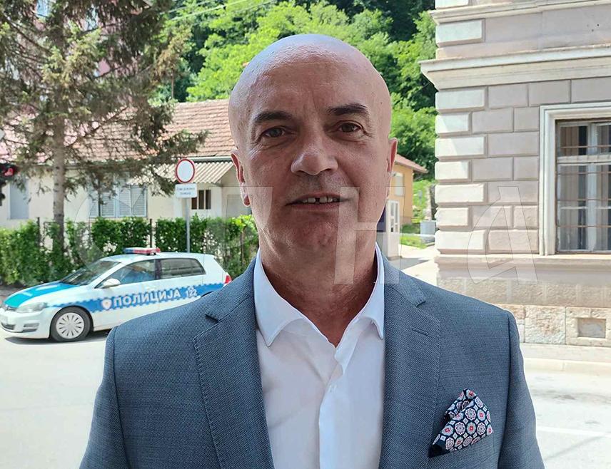 ZVORNIK, May 11 /SRNA/ – Republika Srpska is a historical example of how the Republika Srpska state and its Army (RSA) were formed in parallel, Milan Jolović Legenda, retired RSA Colonel, told SRNA today.