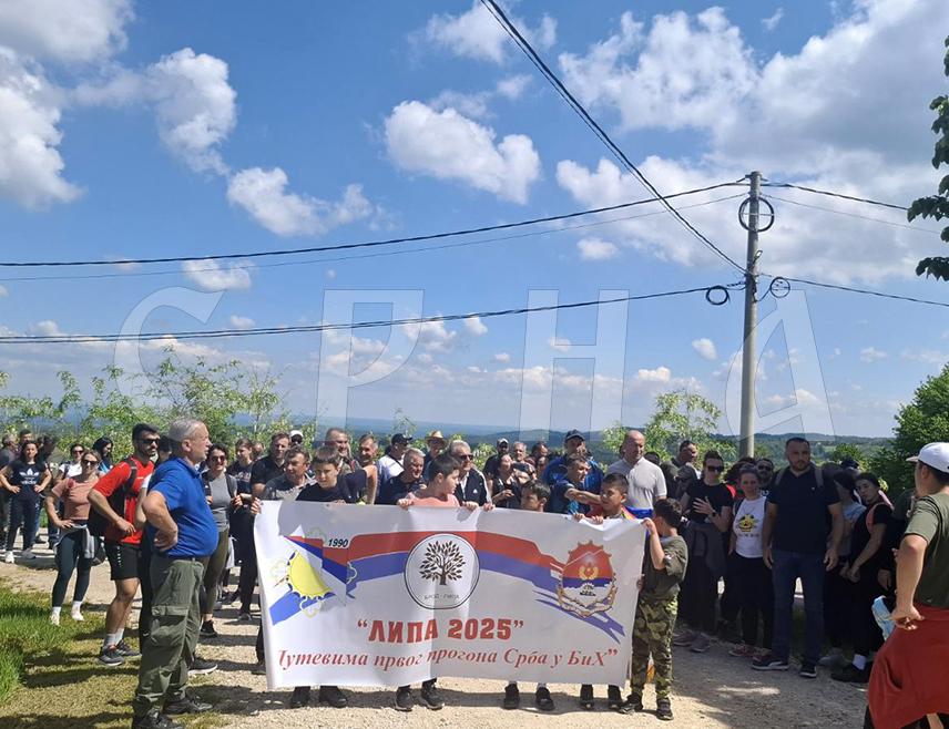 БРОД, 11. МАЈА /СРНА/ - Пјешачки поход "Липа - Путем првог прогона Срба у БиХ" окупио је више од 300 становника Брода који су тако обиљежили 33 године од егзодуса српског становништва са подручја те општине.