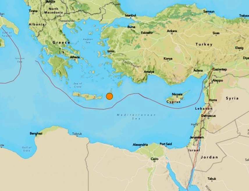 АТИНА, 14. МАЈА /СРНА-Ројтерс/ - Земљотрес магнитуде 5,9 степени по Рихтеровој скали догодио се код острва Крит у Грчкој и осјетио се чак и у Египту, али за сада нема извјештаја о озбиљнијој материјалној штети.