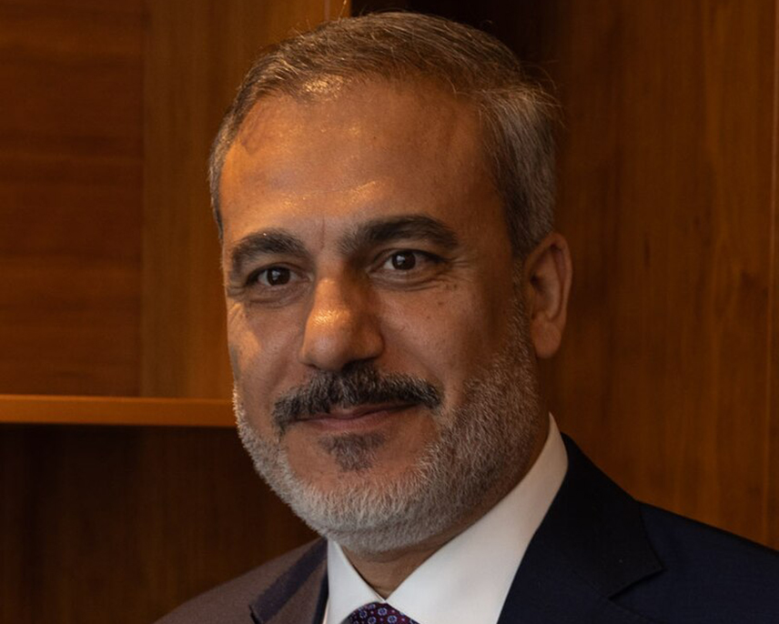 АНКАРА, 14. МАЈА /СРНА - РИА Новости/ - Турски министар спољних послова Хакан Фидан и украјински министар спољних послова Андриј Сибиха разговарали су о припремама за посјету украјинског предсједника Владимира Зеленског Турској, рекао је извор из турског Министарства спољних послова.