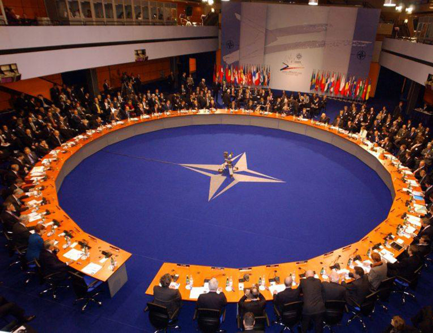 БРИСЕЛ, 15. МАЈА /СРНА - РИА Новости/ - Украјинско руководство није позвано да учествује у главним дискусијама на самиту НАТО-а у јуну, први пут од 2022. године, јавио је портал "Еурактив", позивајући се на неименоване изворе.