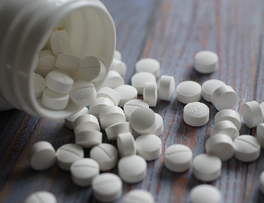 ДАМАСК, 15. МАЈА /СРНА/ - Сиријске власти су саопштиле да су заплијениле око девет милиона таблета нелегалног стимуланса каптагона, сличног амфетамину, који је био на путу ка Турској.