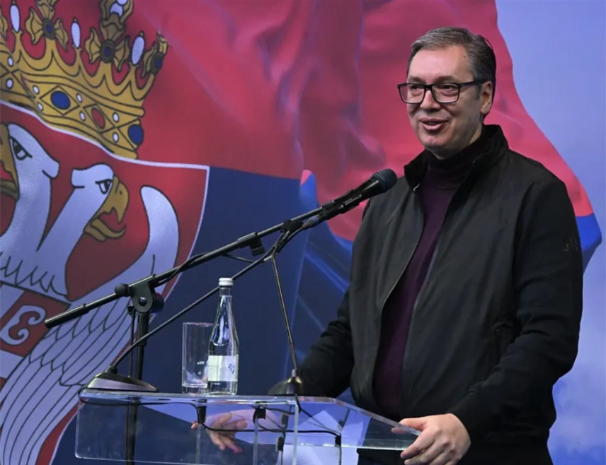 БЕОГРАД, 15. МАЈА /СРНА/ - Предсједник Србије Александар Вучић саопштио је да се и званично прикључио Покрету за народ и државу и позвао грађане Србије да учине исто, ако нису до сада.