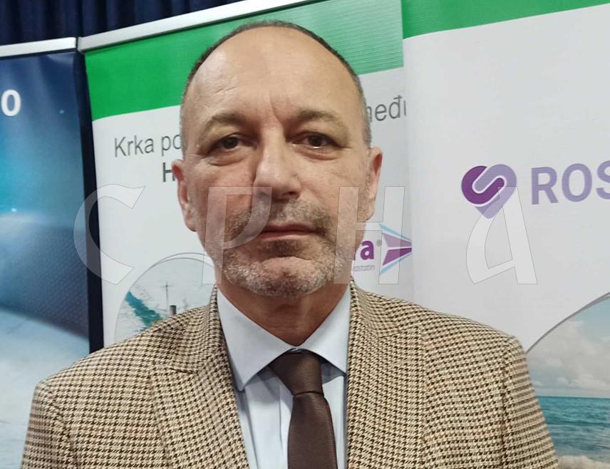 ЗВОРНИК, 17. МАЈА /СРНА/ - Предсједник Удружења доктора породичне медицине Републике Српске Драшко Купрешак изјавио је данас да је на иницијативу овог удружења уведено 10 нових услуга које проширују опсег клиничког рада доктора породичне медицине.