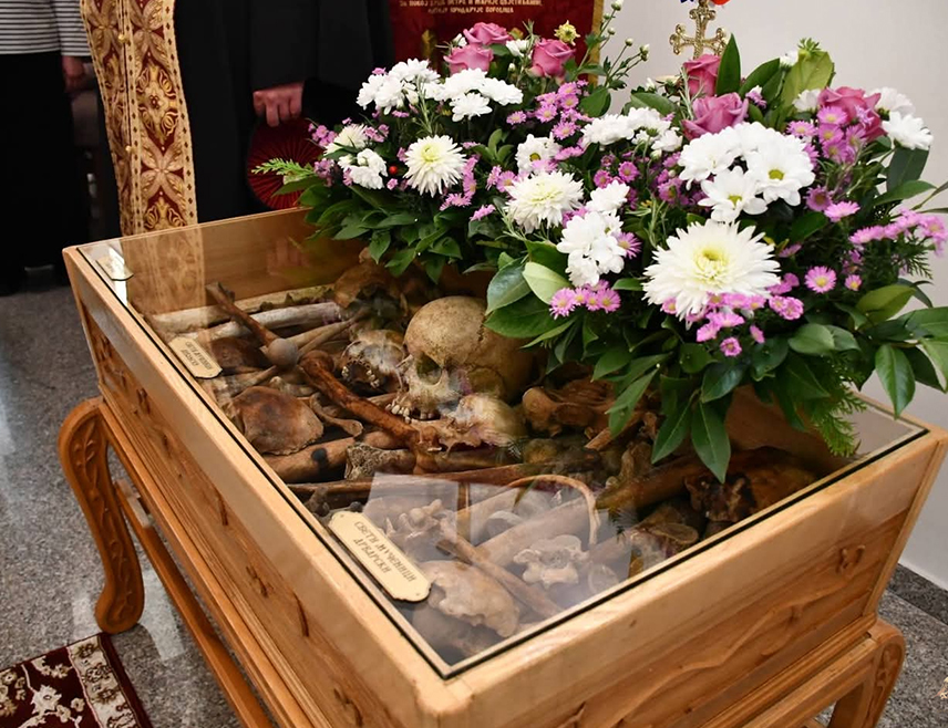 БОСАНСКИ ПЕТРОВАЦ, 17. МАЈА /СРНА/ - Свети архијерејски сабор Српске православне цркве канонизовао је свете мученике гаравичке и бихаћке, свете мученике рмањске и светог свештеномученика Илије Родића пароха трубарског, објавила је Епархија бихаћко-петровачка.