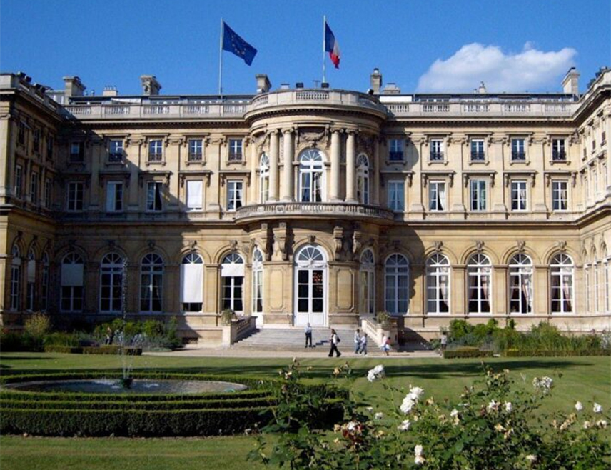 ПАРИЗ, 18. МАЈА /СРНА/ - Француско Министарство спољних послова негирало је наводе о мијешању Париза у предсједничке изборе у Румунији.