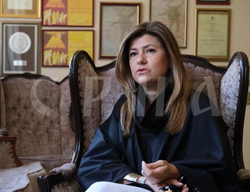 Грбићева је навела да је у овој позоришној сезони, која још траје, било шест премијера, као и да се већ праве планови за наредну, која би требала да буде отворена премијером представе "Буре барута", познатог бањалучког редитеља Милана Нешковића