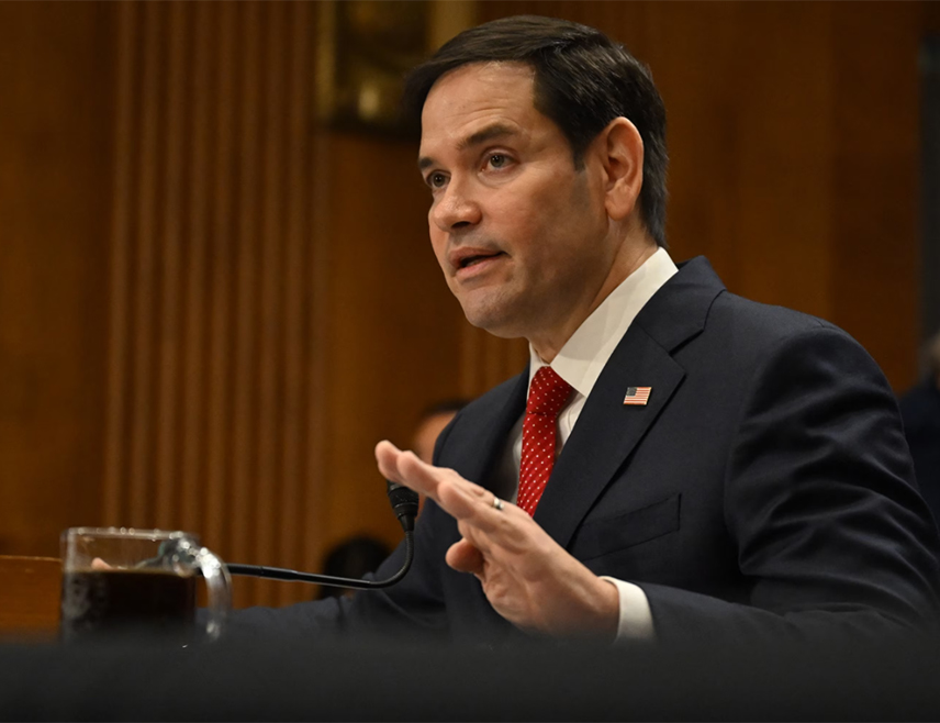 ВАШИНГТОН, 20. МАЈА /СРНА-Ројтерс/ - Амерички државни секретар Марко Рубио изјавио је да би сиријска прелазна влада могла да доживи колапс за неколико седмица и да би могао да избије грађански рата великих размјера.