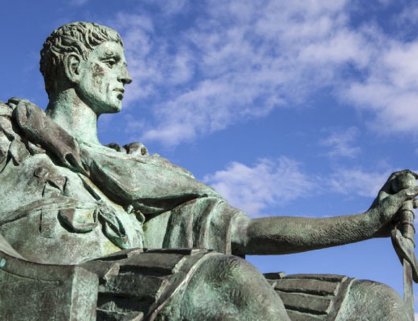 БИЈЕЉИНА, 21. МАЈА /СРНА/ - Римски цар Флавије Валерије Константин Велики /271-337/, први римски цар који је у хришћанству потражио ослонац и цркви дао привилегије, најзначајнији међу римским императорима рођеним на тлу данашње Србије - у Нишу, умро је 22. маја 337. године.