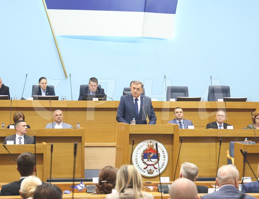 BANJA LUKA, MAY 21 /SRNA/ - When we defend Dayton, we defend it for everyone in BiH, because as soon as one part of the agreement is ignored, every part can come under attack, said the President of Republika Srpska Milorad Dodik.