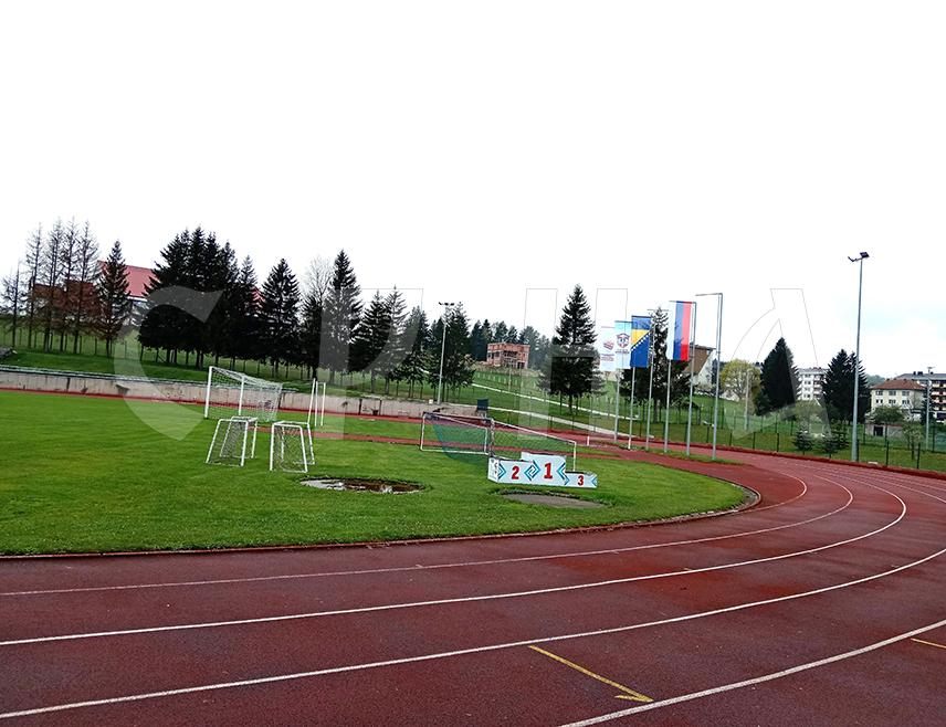 СОКОЛАЦ, 23. МАЈА /СРНА/ - Отворено првенство Републике Српске за сениоре и првенство Српске за старије пионире биће одржано сутра на Сокоцу и окупиће око 210 такмичара, најавили су из Атлетског клуба /АК/ "Гласинац".