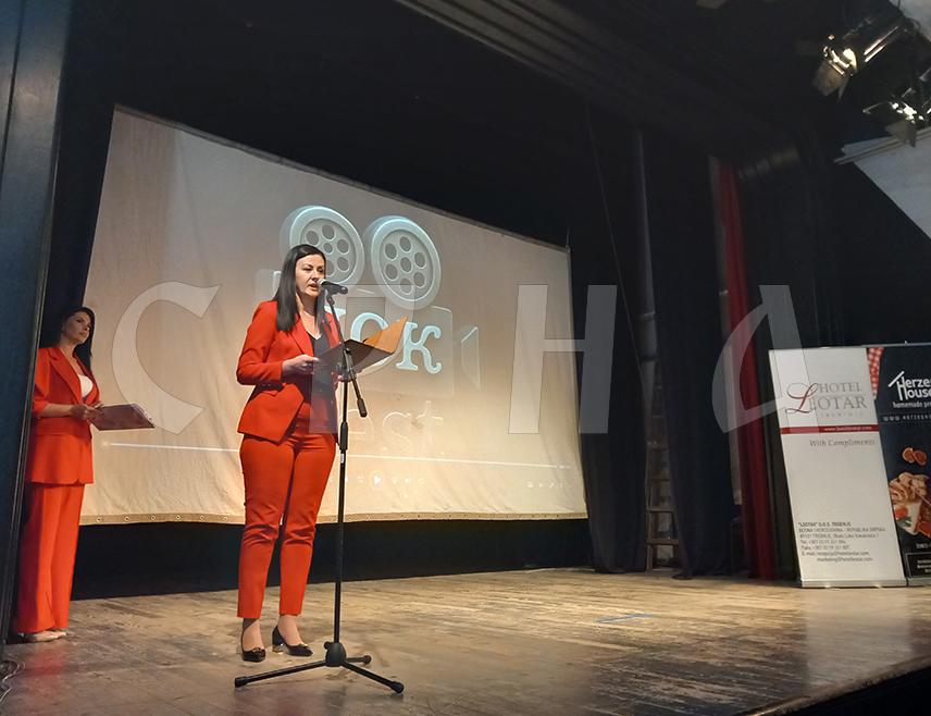 ТРЕБИЊЕ, 23. МАЈА /СРНА/ - У Дому младих Требиње вечерас је свечано отворен први Фестивал документарног филма "Док-фест", а публика ће имати прилику да погледа пет документарних филмова аутора из БиХ, Црне Горе и Србије.