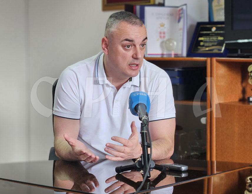 ИСТОЧНИ СТАРИ ГРАД, 25. МАЈА /СРНА/ - Општинска управа Источни Стари Град настоји да обезбиједи бржи и ефикаснији развој па је ове године акценат ставила на изградњу ифраструктуре, рекао је замјеник начелника општине Његош Плакаловић.