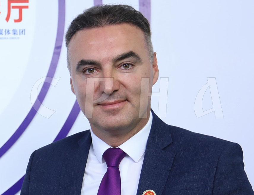 Иако постоје изазови као што су административне баријере, различити регулаторни стандарди и географска удаљеност, Берјан је увјерен да је, уз заједничке напоре и институционалну подршку, могуће додатно ојачати економске односе и створити нове могућности за привредни раст