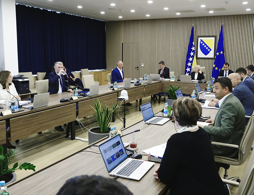 САРАЈЕВО, 27. МАЈА /СРНА/ - Савјет министара је на данашњој сједници донио одлуку о именовању Архивског савјета БиХ.