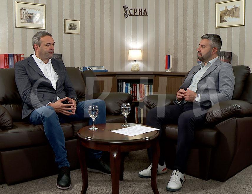 БАЊАЛУКА, 30. МАЈА /СРНА/ - В.д. директора Јавне установе Меморијални центар Републике Српске Денис Бојић изјавио је Срни да је у току документовање и снимање видео-свједочења породица погинулих бораца Војске Републике Српске и цивила током Одбрамбено-отаџбинског рата, те да је оснивање мултимедијалног музеја од стратешког интереса за српски народ.