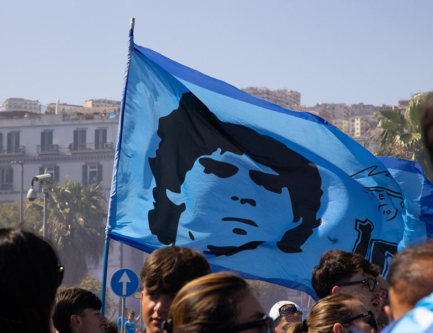 БУЕНОС АЈРЕС, 29. МАЈА /СРНА/ - Суђење за убиство члановима медицинског тима Дијега Марадоне због наводног немара проглашено је неважећим одлуком суда у Аргентини.