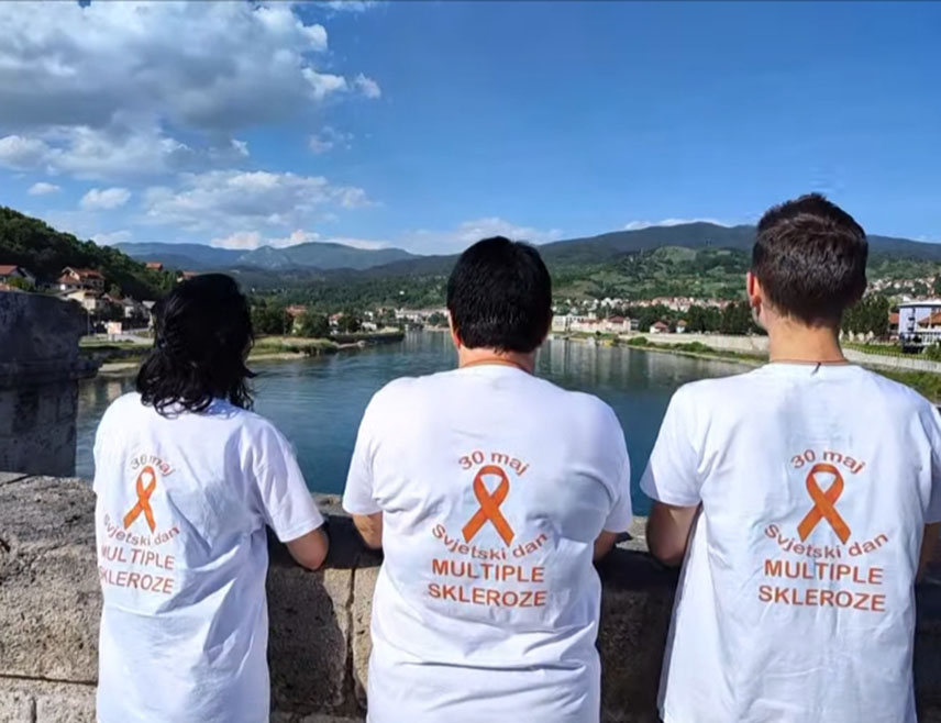 ИСТОЧНО САРАЈЕВО, 30. МАЈА /СРНА/ - Удружењу обољелих од мултипле склерозе Сарајевско-романијске регије, које тренутно броји 288 чланова из 14 општина, потребна је већа подршка локалних заједница, изјавила је Срни предсједник овог удружења Наташа Томић, истичући да су симптоми ове болести често невидљиви, али су посљедице велике.