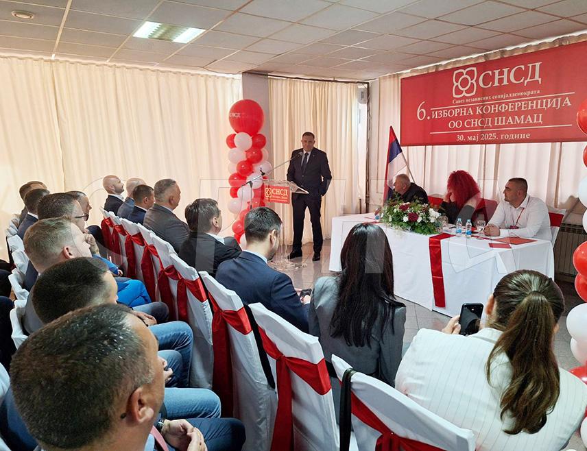 ШАМАЦ, 30. МАЈА /СРНА/ - Предсједник СНСД-а Милорад Додик изјавио је вечерас да Шамац са новоизабраним предсједником Општинског одбора /ОО/ СНСД-а Стевом Богдановићем може да рачуна на боља времена.