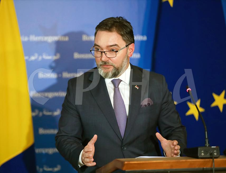 EAST SARAJEVO, MAY 31 /SRNA/ – The Minister of Foreign Affairs in the Council of Ministers, Elmedin Konaković, is proving to be the biggest hypocrite in a very tough competition among Bosniak politicians, stated Staša Košarac, Deputy Chair of the Council of Ministers.