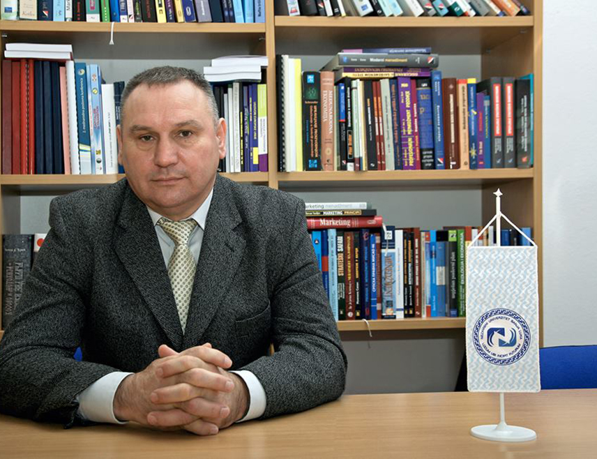 БАЊАЛУКА, 3. ЈУНА /СРНА/ - Декан Факултета за безбједност и заштиту у Бањалуци Слободан Жупљанин сматра да истражни органи у БиХ морају покренути и до краја провести детаљну истрагу у вези са афером нелегалне производње дронова у Сарајеву, те о томе обавијестити јавност.