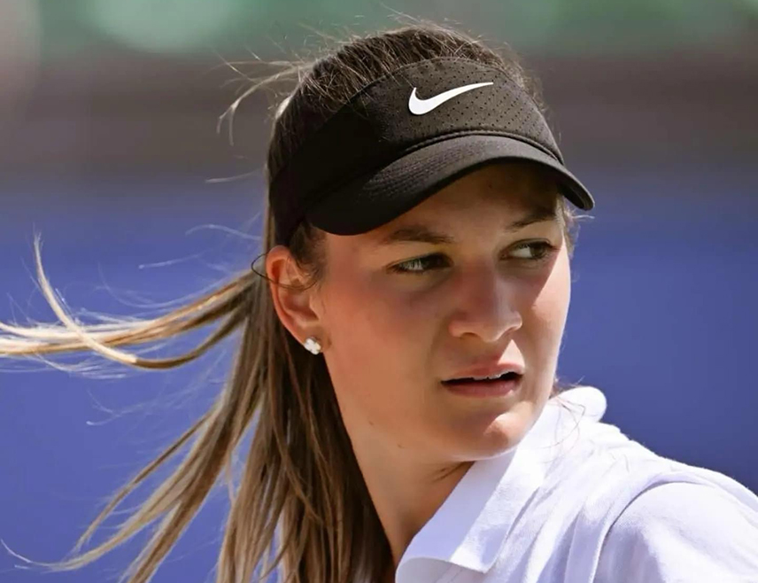 БАЊАЛУКА, 3. ЈУНА /СРНА/ - Најбоља тенисерка Републике Српске Сара Микача побиједила је у првом колу ИТФ турнира у Бањалуци првог носиоца Американку Џилију Адамс са 2:1.