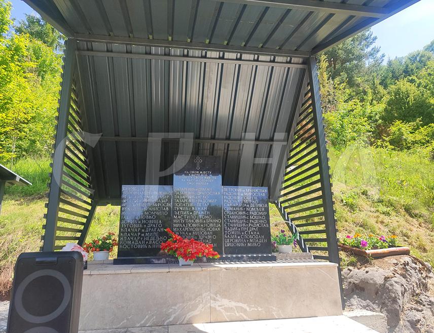 HAN PIJESAK, JUNE 4 /SRNA/ – A memorial service was held today at the Memorial Site in Žepa near Han Pijesak for 45 Serb soldiers who were ambushed and brutally killed by Muslim forces 33 years ago.