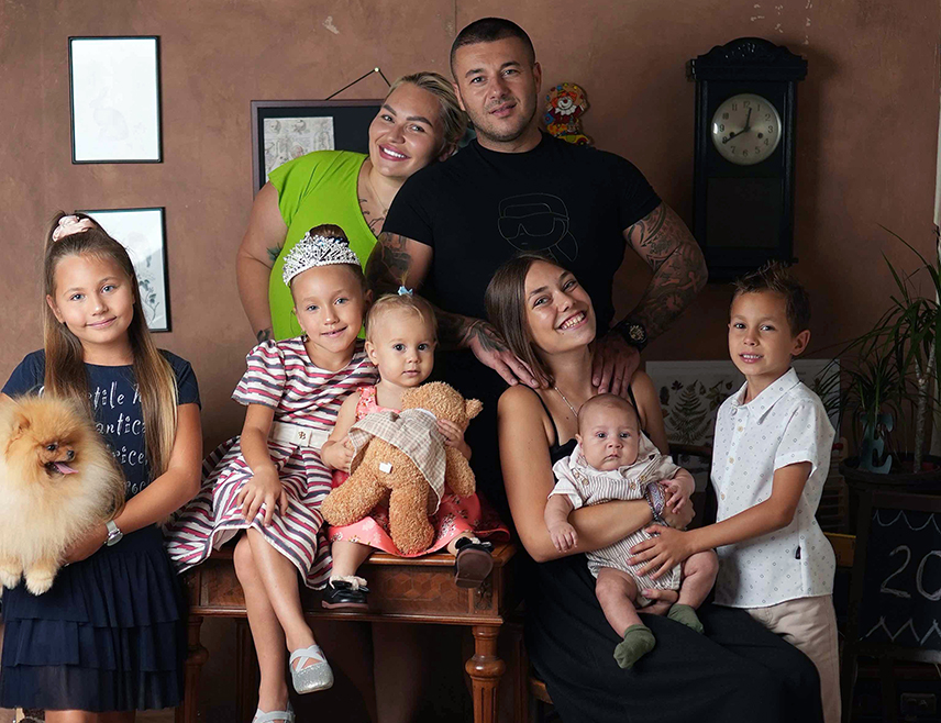 ШАМАЦ, 4. ЈУНА /СРНА/ - У оквиру овогодишњег пројекта "Спојимо дјецу Косова и Метохије и Српске" који организује бањалучки Одбор за помоћ Косову и Метохији, хуманост је показао велики број основних школа у Српској, чији ће ученици на неколико дана у своје домове примити вршњаке са Космета, рекао је Срни предсједник Одбора Милорад Арлов.