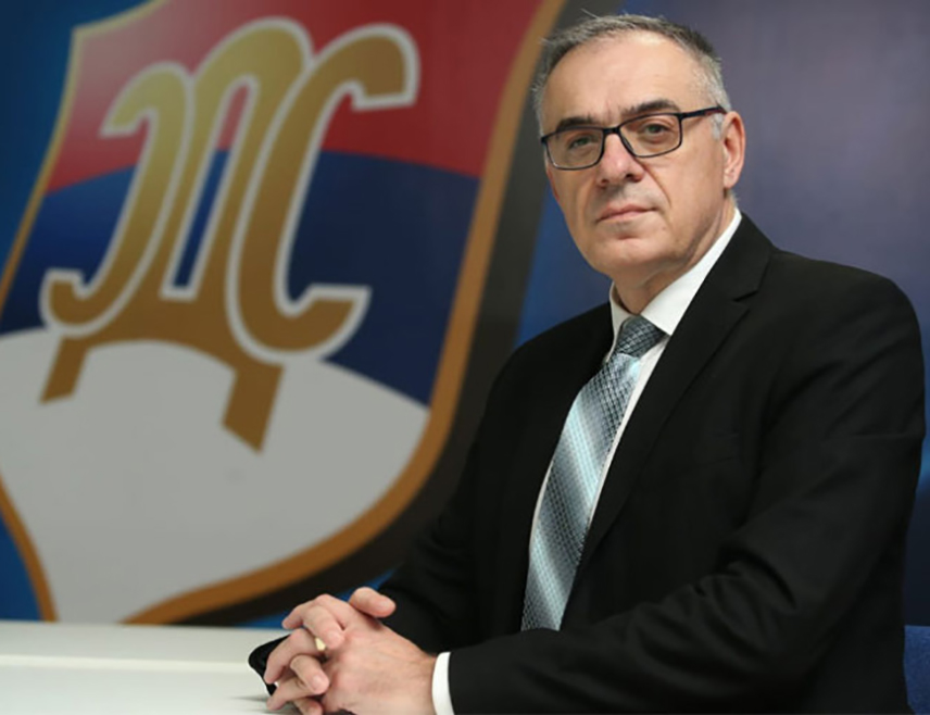 БАЊАЛУКА, 9. ЈУНА /СРНА/ - Посебно одјељење Републичког јавног тужилаштва за сузбијање корупције, организованог и најтежих облика привредног криминала води истрагу против Милана Миличевића, Мехмеда Дубравца и Меше Јашаревића због постојања основа сумње да су учинили кривично дјело примање мита и трговина утицајем, потврђено је Срни у овом тужилаштву.